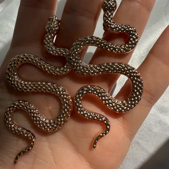 Anthropologie new!  serpent Snake gold Earrings - Picture 8 of 9